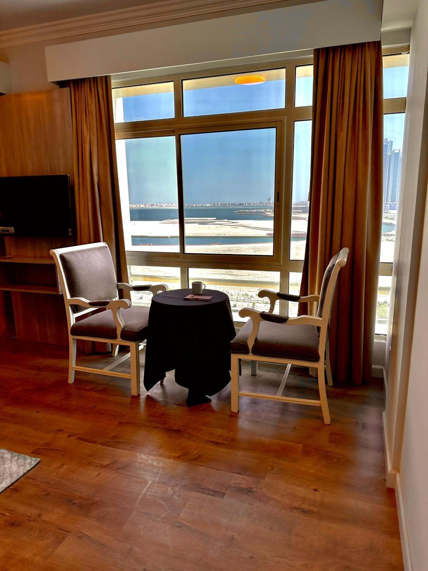 Mirador Hotel Manamah Buitenkant foto